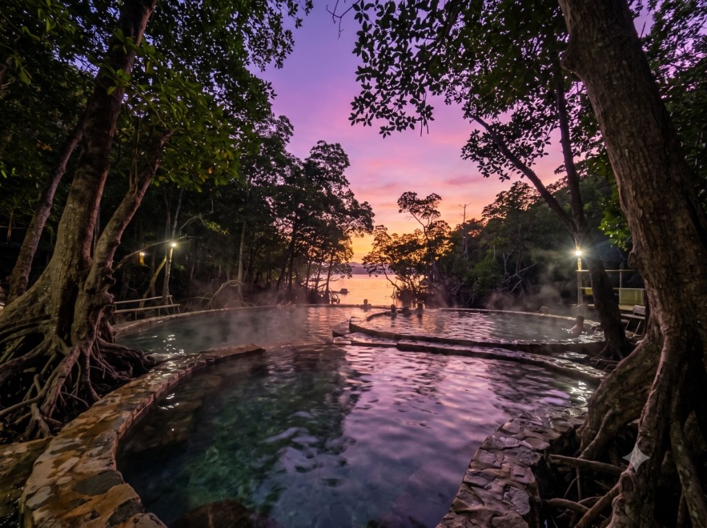 Island Hopping & Limestone Karsts